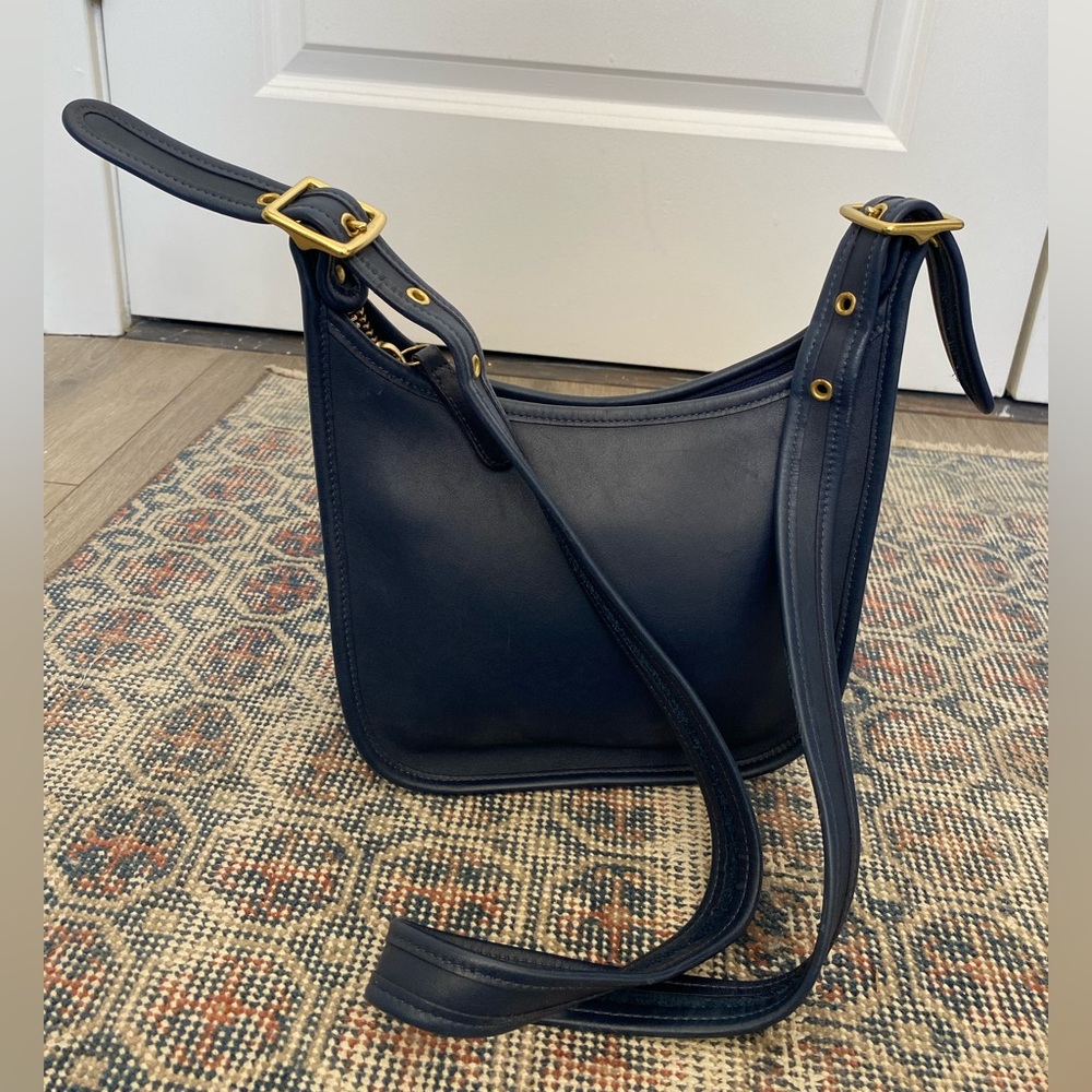 Vintage blue Coach Janice crossbody bag (style 9950)